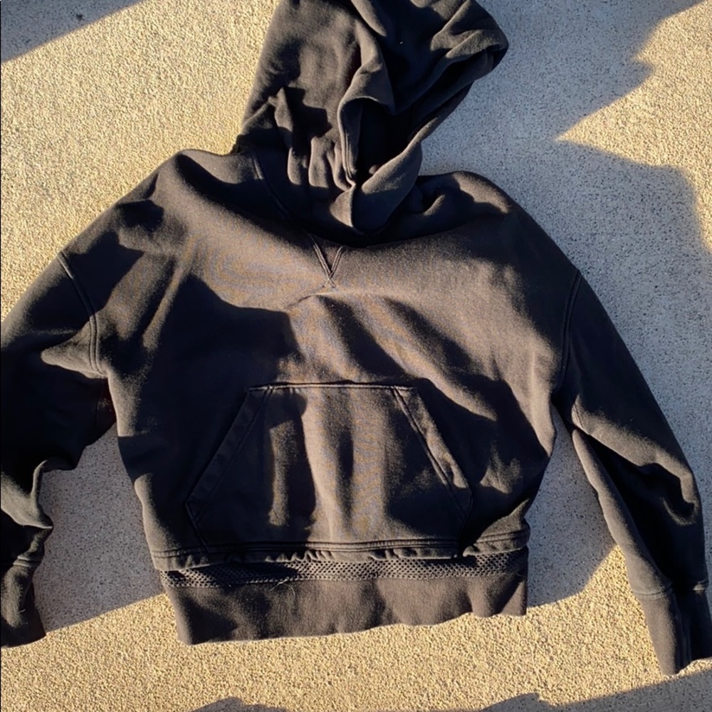 Black lululemon cropped hoodie